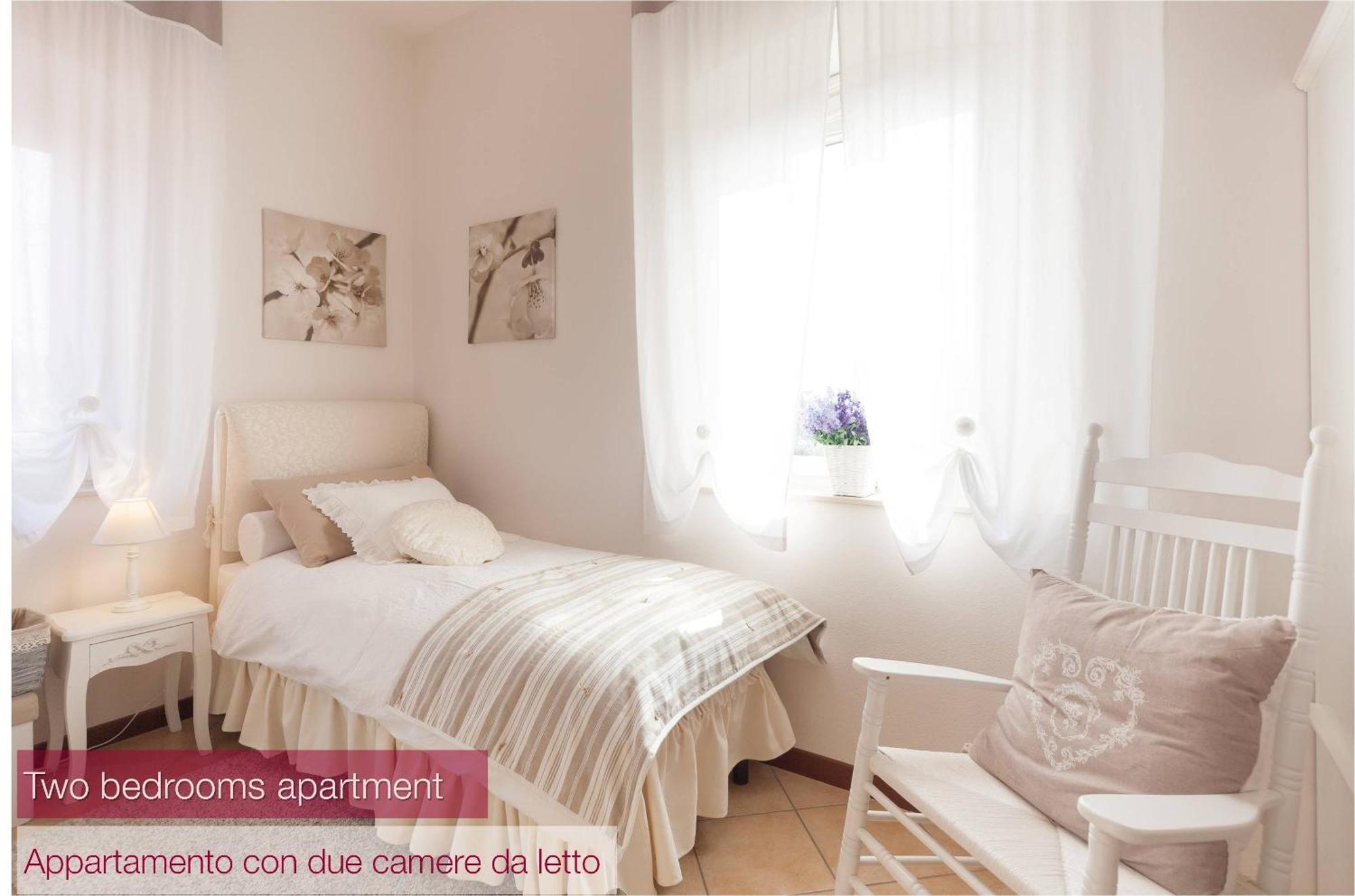 Nina Guest House Longare Phòng bức ảnh