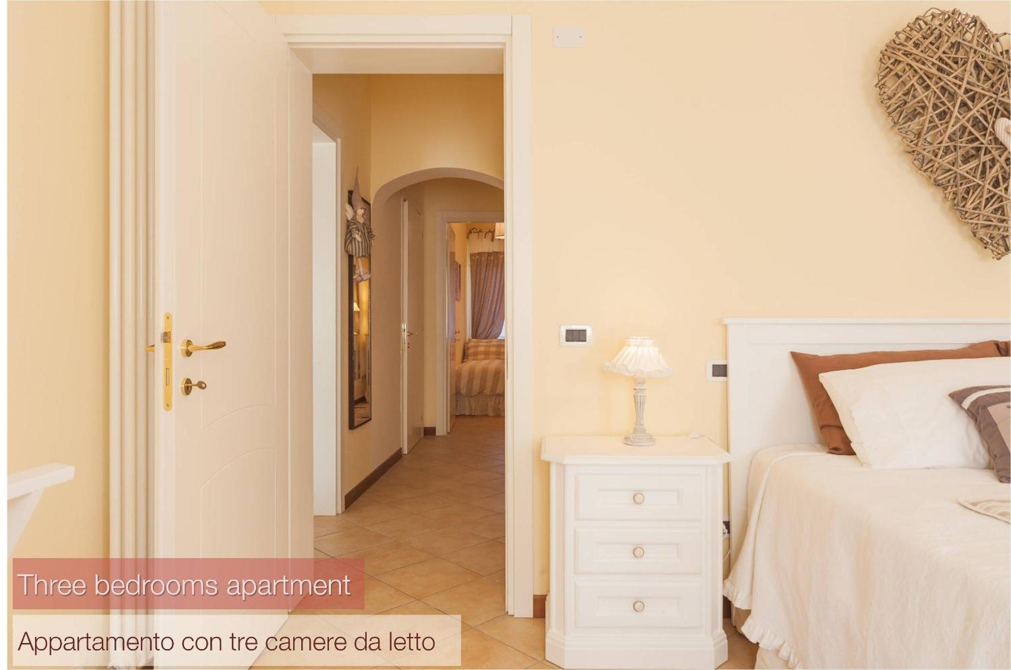 Nina Guest House Longare Phòng bức ảnh